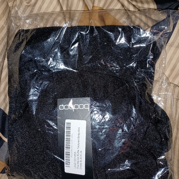 Plus Size Black Off the Shoulder Ruffle Mini Dress - Picture 2 of 2